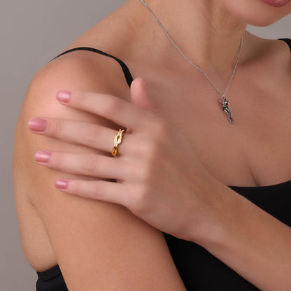 Intertwined Knot Ring